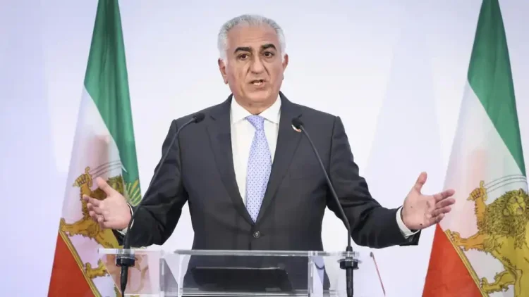 油价、选票与海峡：一场「被加速」的战争